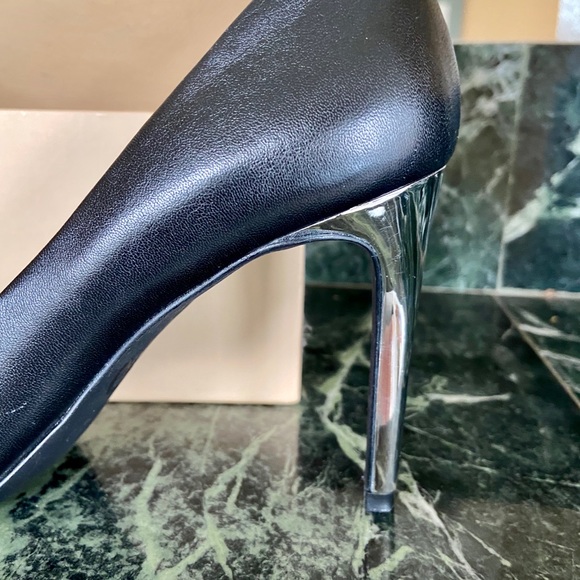 MIKAEL KORS Black Studded Shoes - Picture 3 of 6